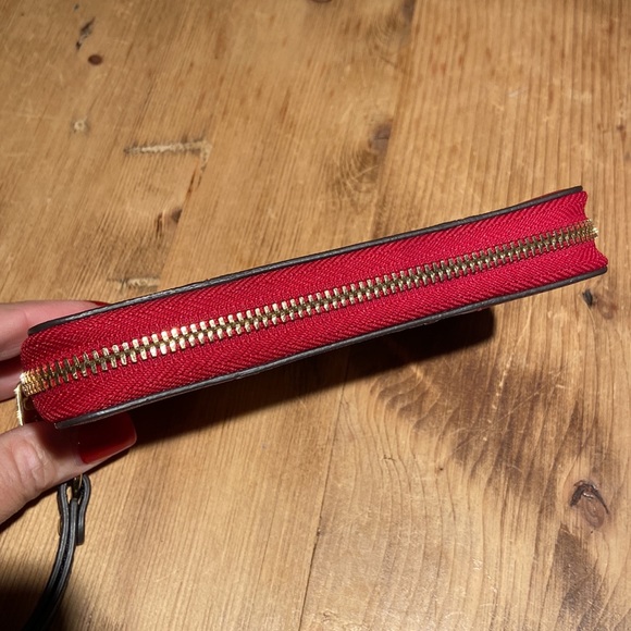 NWOT Michael Kors Essential zip Wallet Wristlet red & white leather - Picture 12 of 14